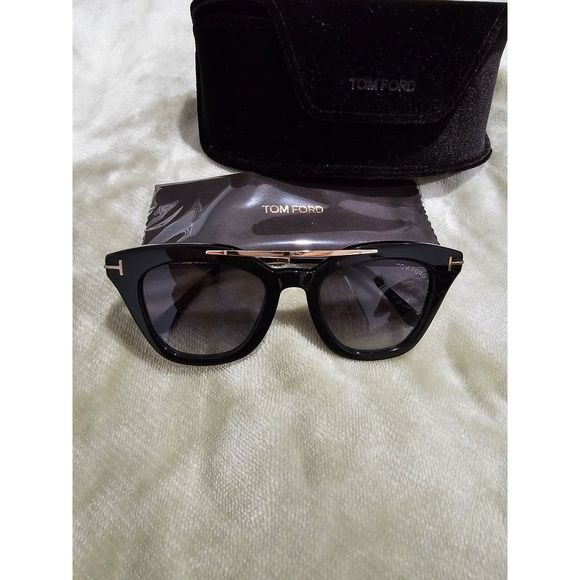 Tom Ford sunglasses with case - Picture 8 of 8